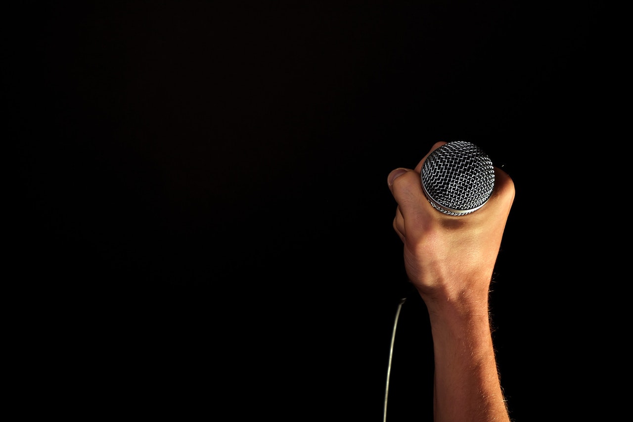 microphone in music competition